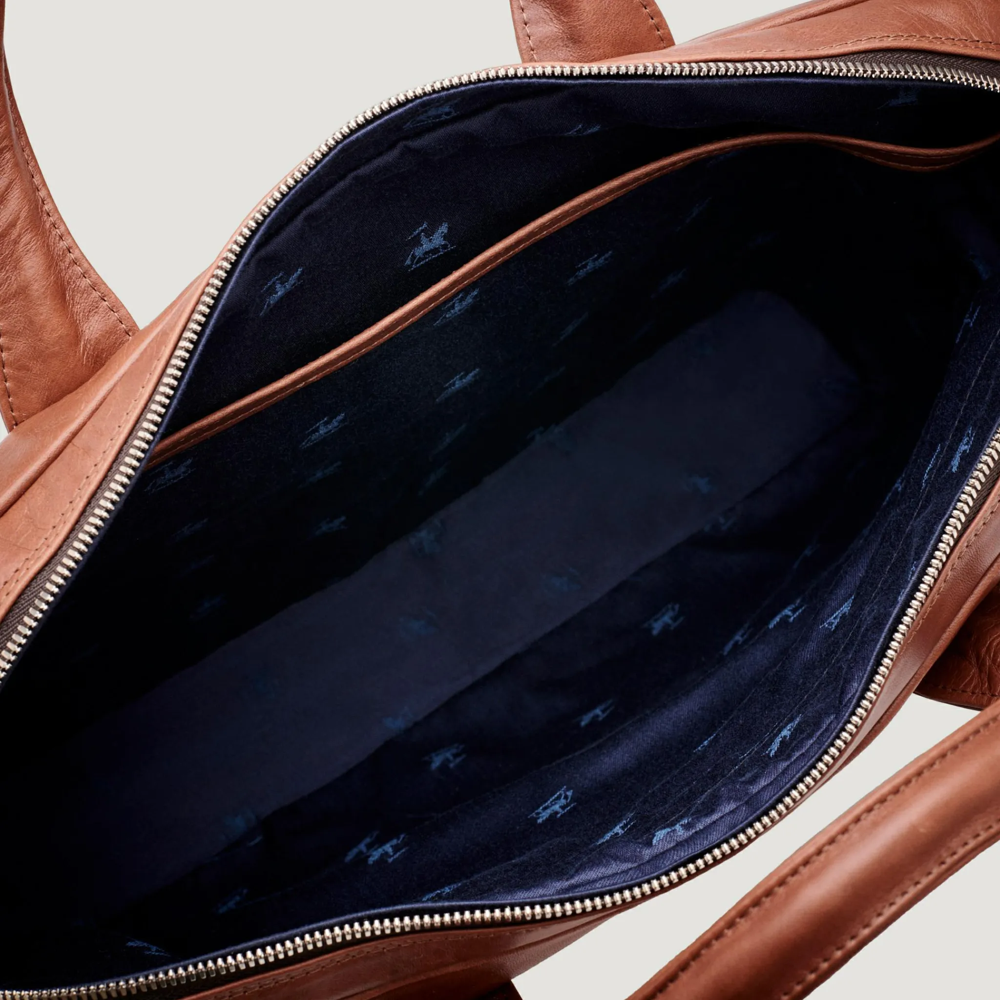Reisetaschen | Business- & Laptoptaschen | Ludwig Reiter Navigator mit Trolleyriemen